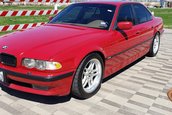 BMW Seria 7 cu motor de M5