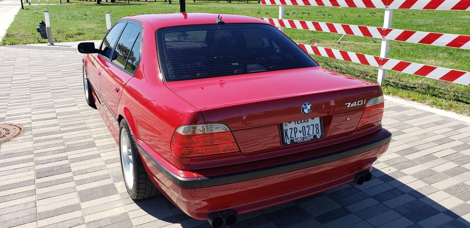 BMW Seria 7 cu motor de M5