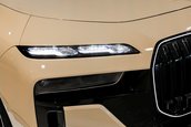 BMW Seria 7 in Desert Sand Uni