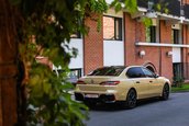 BMW Seria 7 in Desert Sand Uni
