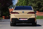 BMW Seria 7 in Desert Sand Uni