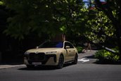 BMW Seria 7 in Desert Sand Uni