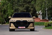 BMW Seria 7 in Desert Sand Uni