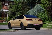 BMW Seria 7 in Desert Sand Uni