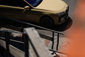BMW Seria 7 in Desert Sand Uni
