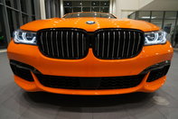 BMW Seria 7 in Fire Orange