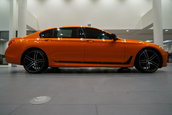 BMW Seria 7 in Fire Orange