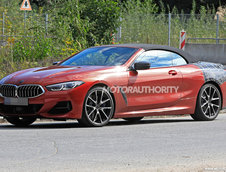 BMW Seria 8 Cabrio in rosu