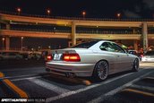 BMW Seria 8 cu motor M5