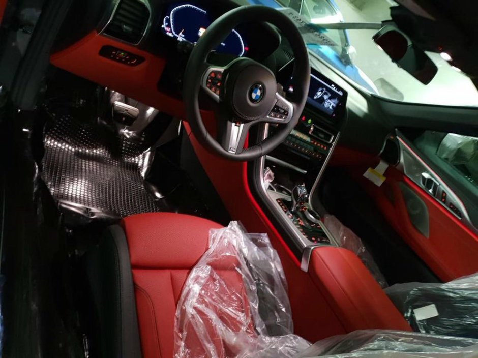 BMW Seria 8 - Interior