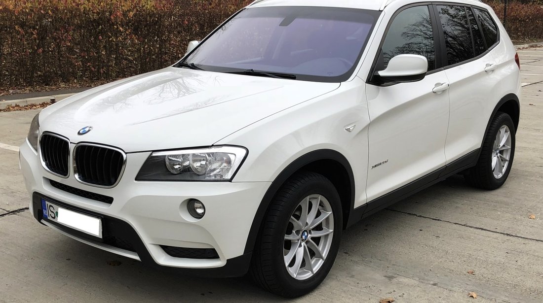 BMW X3 x-drive 184 cp an fab. 2011