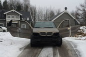 BMW X5 cu sase roti