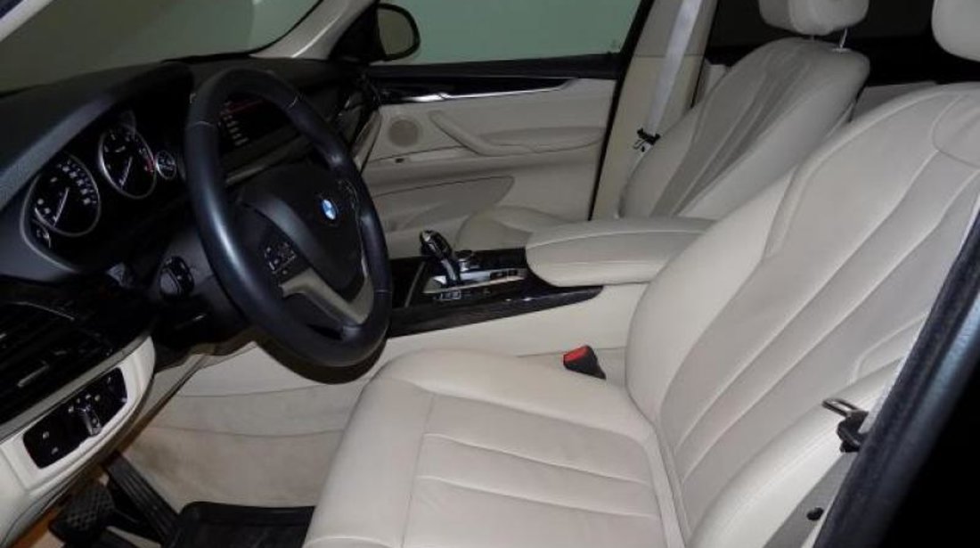 BMW X5 xDrive30d Automatic - 2.993 cc / 259 CP 2014