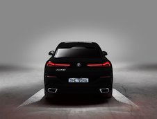 BMW X6 acoperit cu Vantablack