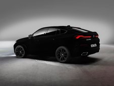 BMW X6 acoperit cu Vantablack