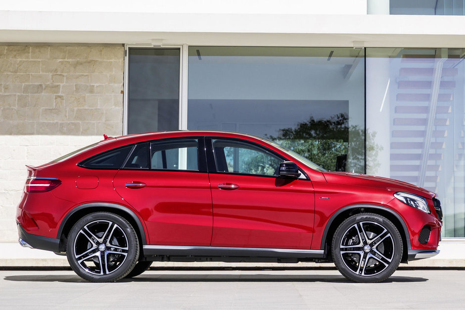 BMW X6 vs Mercedes-Benz GLE Coupe