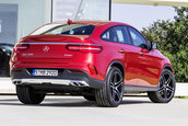 BMW X6 vs Mercedes-Benz GLE Coupe