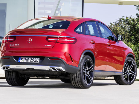 BMW X6 vs Mercedes-Benz GLE Coupe