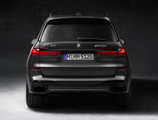 BMW X7 Dark Shadow Edition