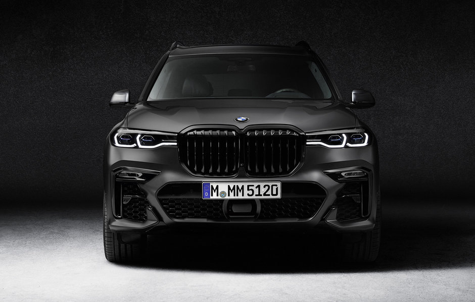 BMW X7 Dark Shadow Edition