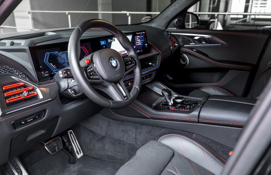 BMW XM Label Red de la Manhart Performance