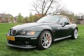 BMW Z3 cu motor V8 de M3