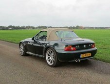 BMW Z3 cu motor V8 de M3