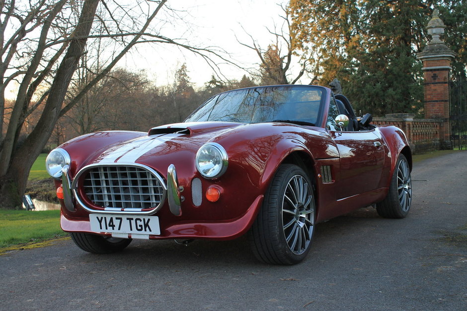 BMW Z3 transformat in AC Cobra