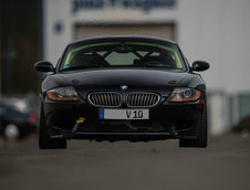 BMW Z4 cu motor de 8.3 litri