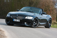 BMW Z4 M de la Manhart Racing - V10 si 550 CP
