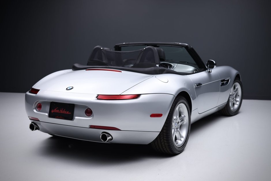 BMW Z8 cu 8.893 de kilometri la bord