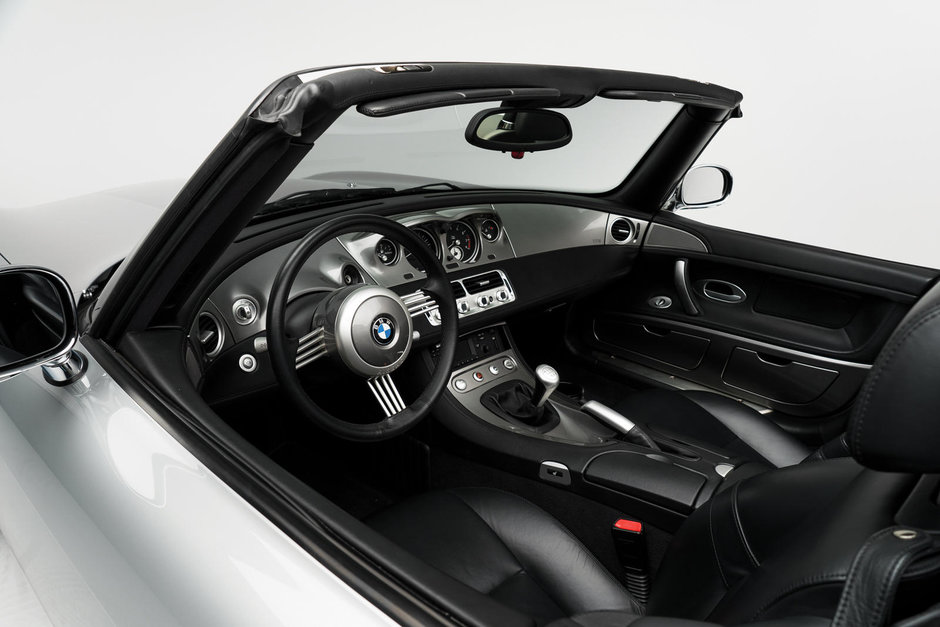 BMW Z8 scos la licitatie