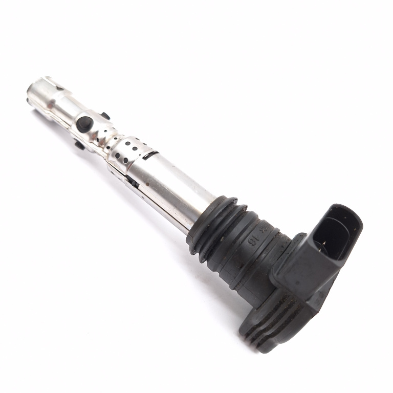 Bobina Audi A4 B6 (8E) 2000-2004 2.0 Alt Benzina 0040102043, 0 040 102 043 Beru