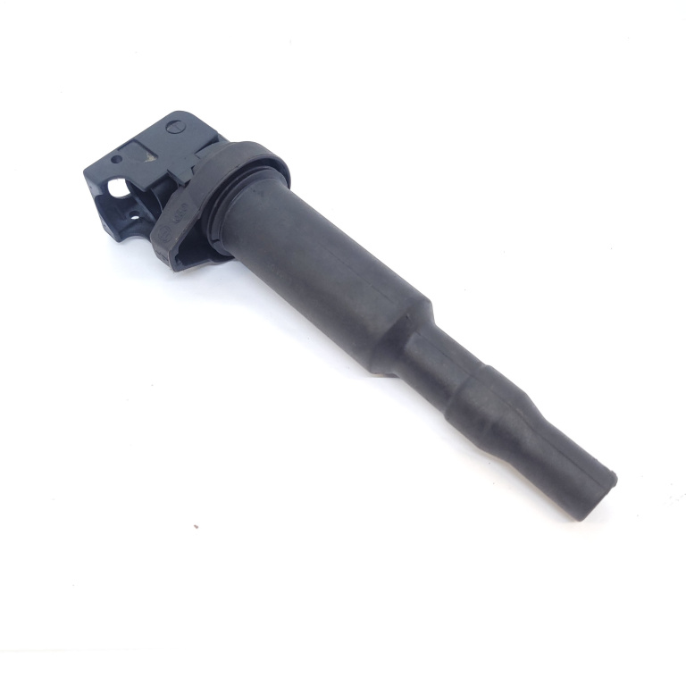 Bobina Bmw 6 (E63) 2003-2010 630 I N52 B30 A Benzina 864768901, 8647689-01, 0221504470, 0 221 504 470 Bosch
