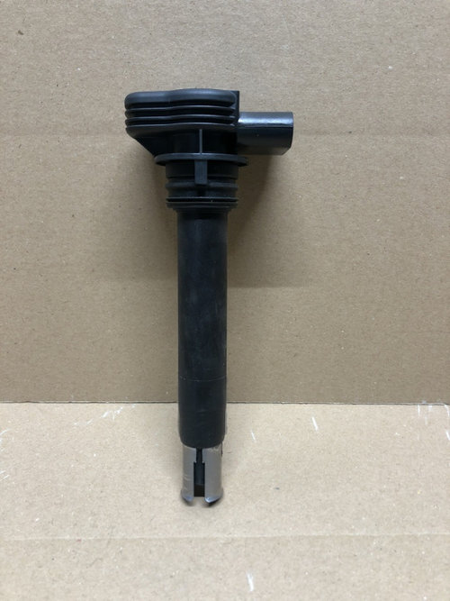 Bobina de inductie Octavia 1.8TSI combi 2010 (0221604115)