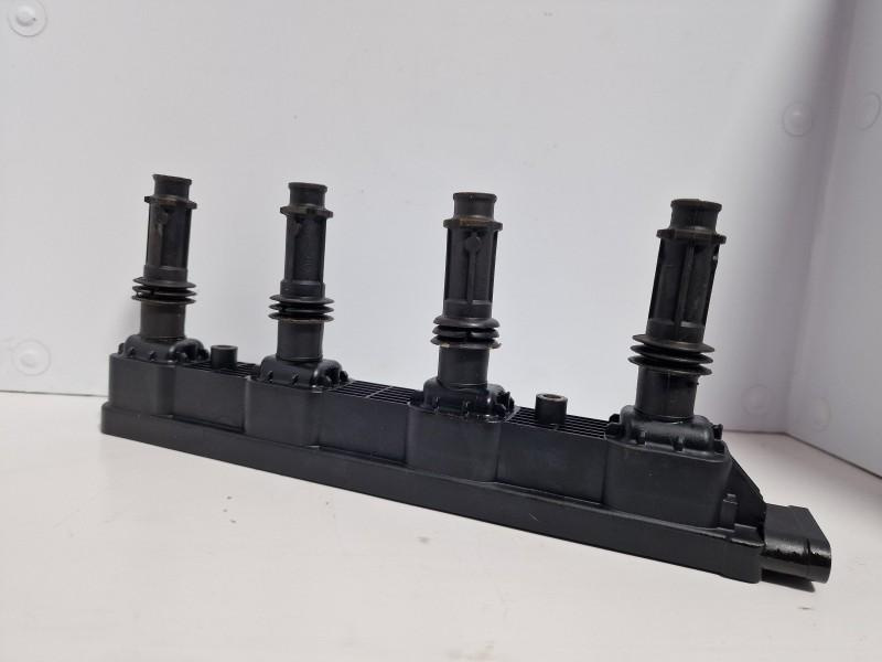 Bobina inductie Bosch Opel Astra J 2009-2012 1.2 i; 1.4 i B12XEL; B14XER; B14XEL; A14NET; A14NEL; B14NEL; B14NET; A12XER; A14XER 0221503800