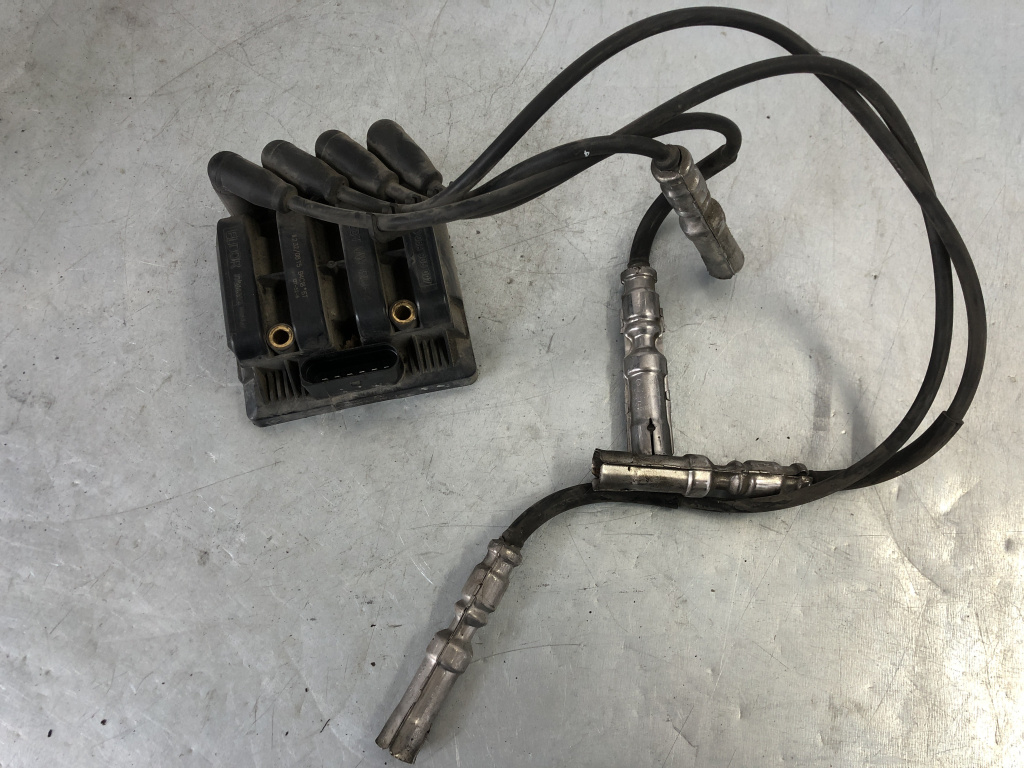Bobina inductie VW Touran 2.0 Benzina Ecofuel 109cp sedan 2009 (06A905097)