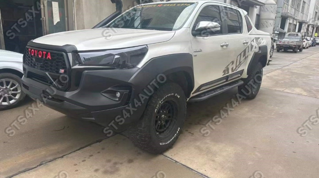 Body kit TOYOTA HILUX REVO 2021-2023 [GR LOOK]