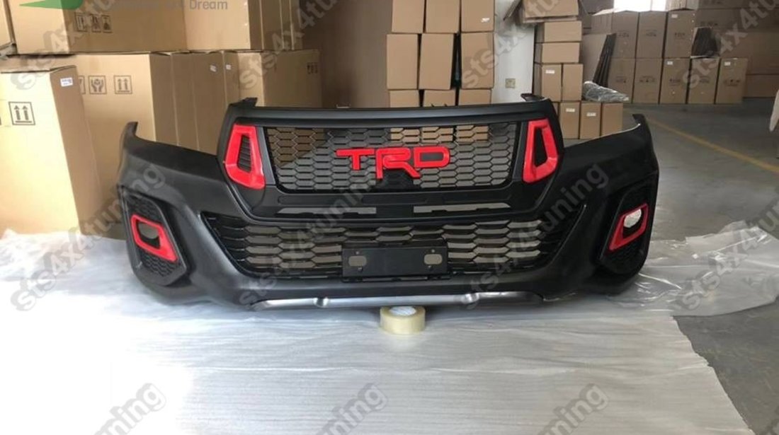 BODYKIT ROCCO TRD TOYOTA HILUX REVO 2016-2019 [V8]