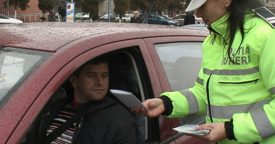 Bonus la plata amenzii: reducerea punctelor de penalizare si a perioadei de suspendare a permisului Bonus la plata amenzii: reducerea punctelor de penalizare si a perioadei de suspendare a permisului