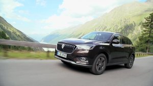 Borgward ne arata in actiune noul sau BX7