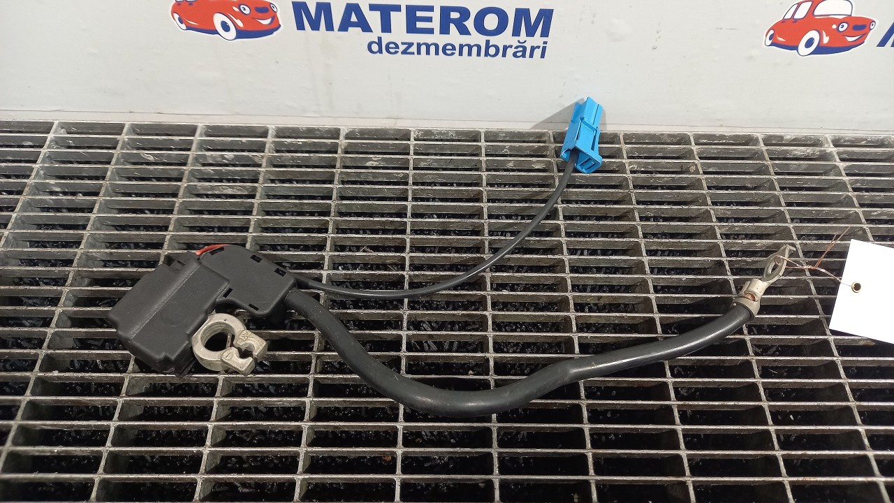 BORNA ACUMULATOR BMW SERIA 1 E 81 2.0 D 