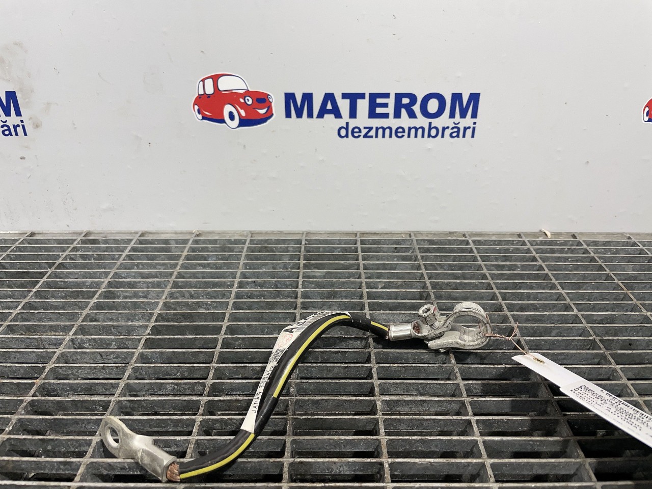 BORNA ACUMULATOR MITSUBISHI OUTLANDER 2.0 HYBRID - (2012 2016)