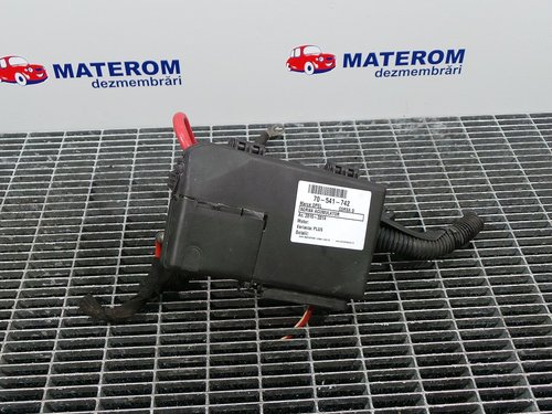 BORNA ACUMULATOR OPEL CORSA D CORSA D - - (2011 2014)
