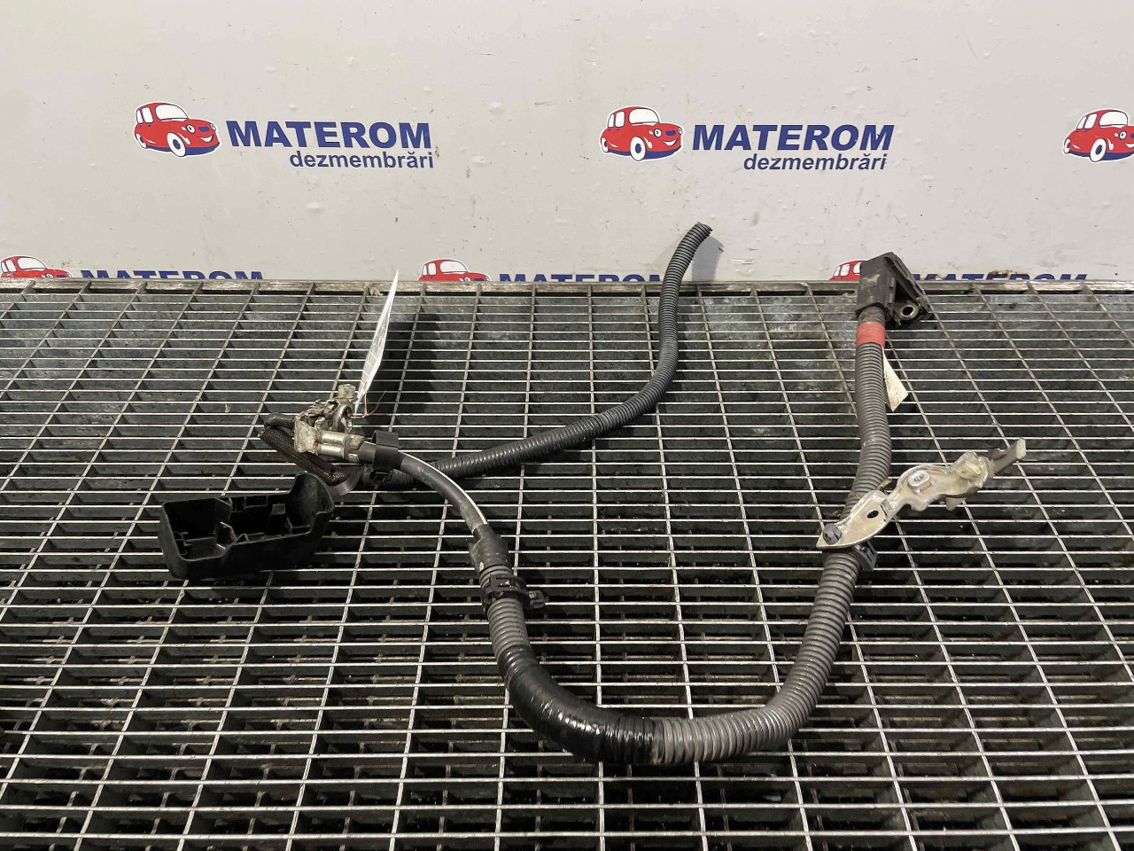BORNA ACUMULATOR TOYOTA RAV4 2.2 D - (20