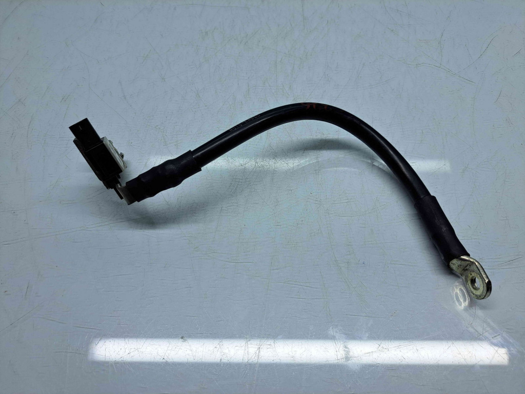 Borna baterie (-) Audi a6 (4G2, C7) [Fabr 2012-2017] 8T0915181