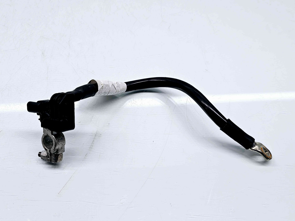 Borna baterie (-) Audi Q5 (8RB) [Fabr 2008-2016] S-line 8R0915181