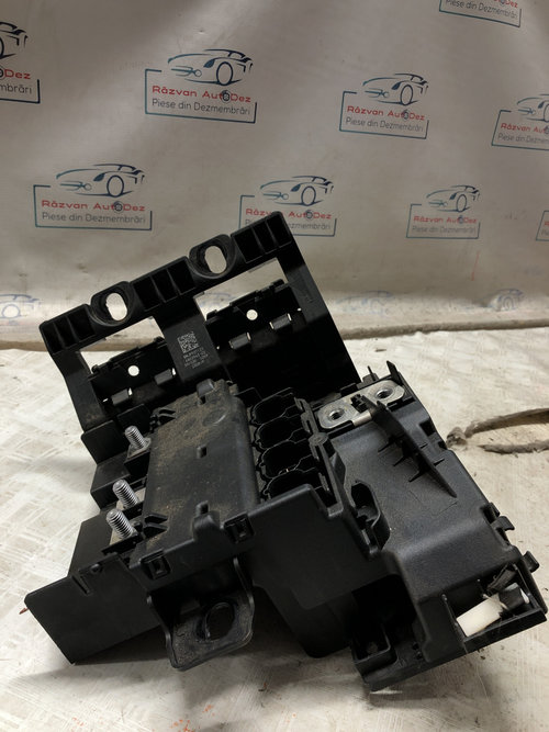 Borna baterie BMW Seria 5 G30 - Motorina 2017, 680294302