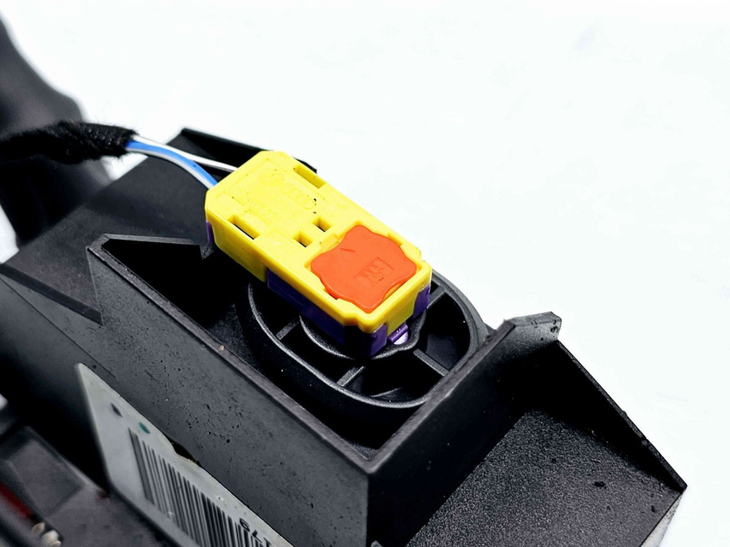 Borna baterie (+) cu capsa AUDI A4 (8K2, B8) [Fabr 2008-2015] 8J0915459
