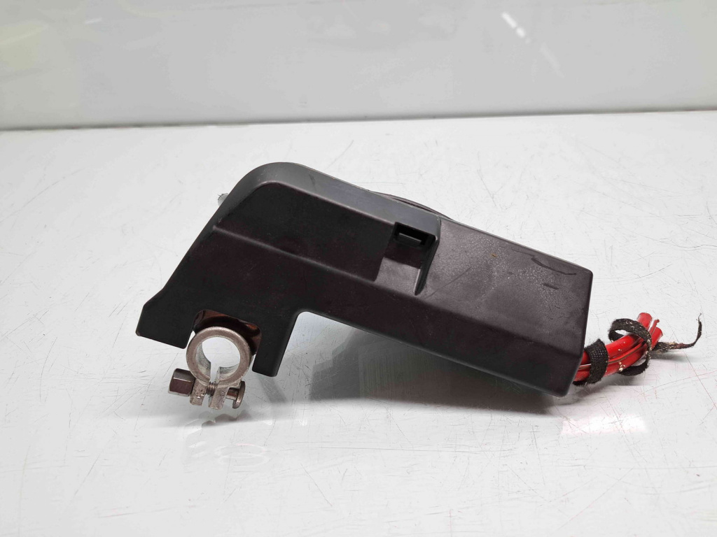 Borna baterie (+) cu capsa Audi A4 (8K5, B8) Avant [Fabr 2008-2015] 4F09915519